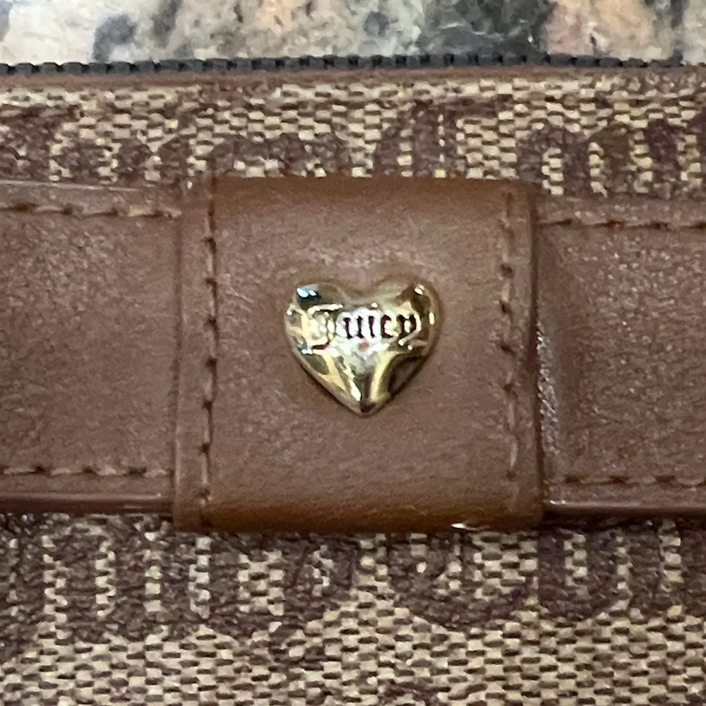 Juicy Couture Monogram Peek A Bow Large Multi Zip Around Wallet brown bow accent